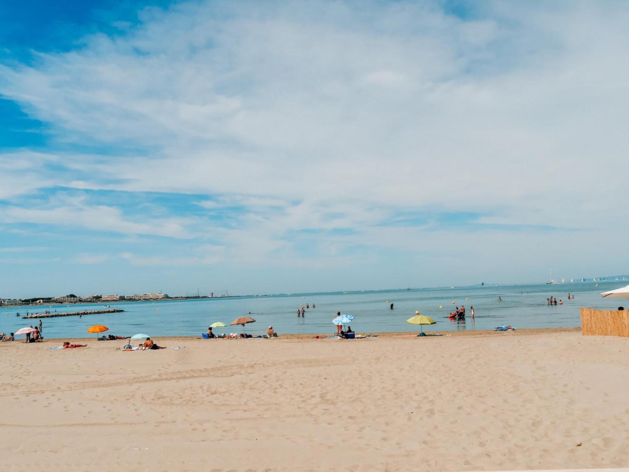 Duplex Centre Ville - 50M De La Plage - Clim - Garage - Netflix Ле-Гро-дю-Руа Номер фото
