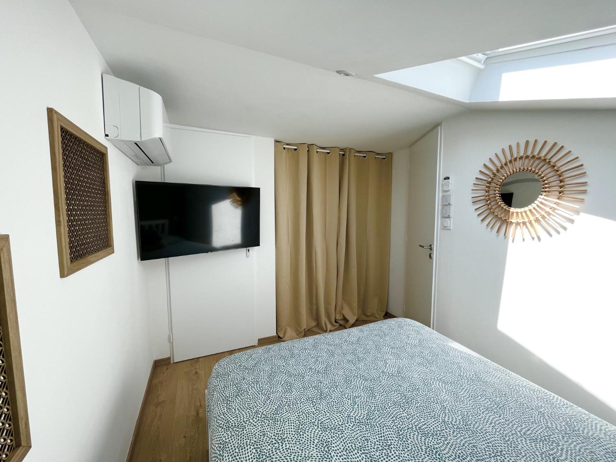 Duplex Centre Ville - 50M De La Plage - Clim - Garage - Netflix Ле-Гро-дю-Руа Номер фото