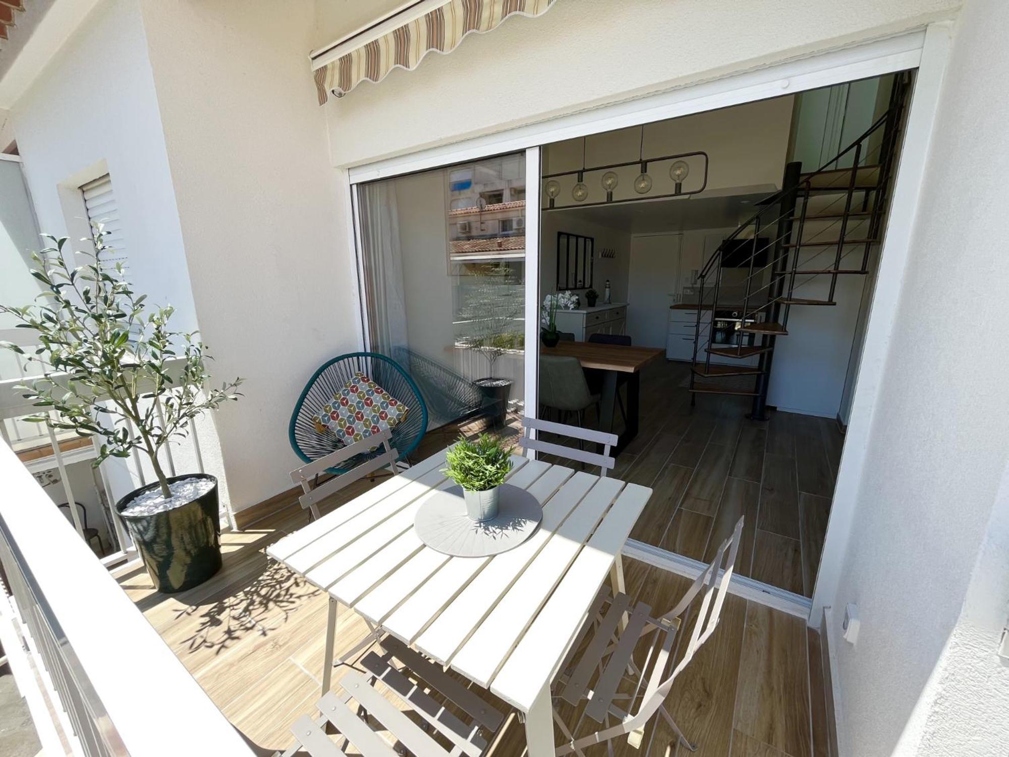 Duplex Centre Ville - 50M De La Plage - Clim - Garage - Netflix Ле-Гро-дю-Руа Номер фото